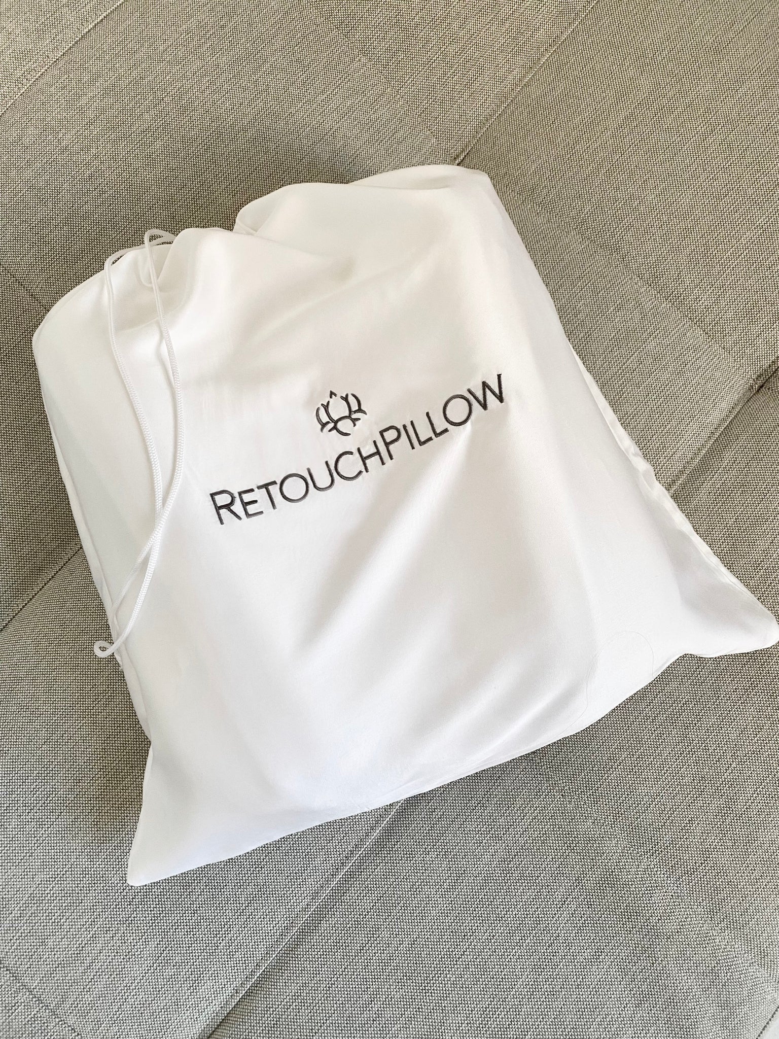 Closeout Deal Fresh Face Anti-Wrinkle Pillow With Silk Pillowcase.  Clinically proven to reduce lines and wrinkles - 7660924 - Ideal World